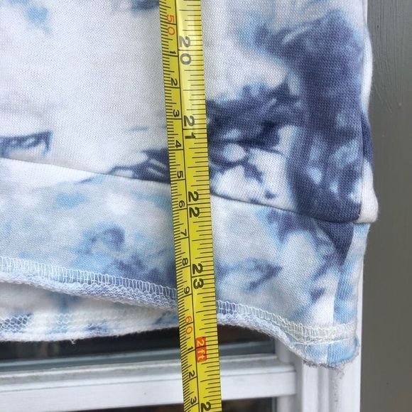 New Directions Studio NWT Tie Dye Blue Shirt size Large - Picture 8 of 8